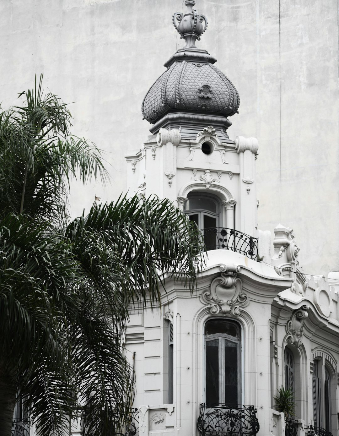 european style buildings in montevideo